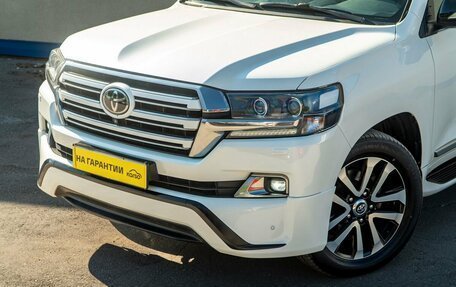 Toyota Land Cruiser 200, 2017 год, 4 849 000 рублей, 3 фотография