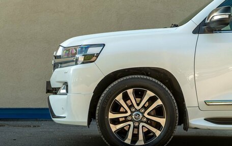Toyota Land Cruiser 200, 2017 год, 4 849 000 рублей, 10 фотография