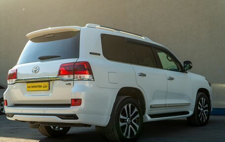 Toyota Land Cruiser 200, 2017 год, 4 849 000 рублей, 9 фотография