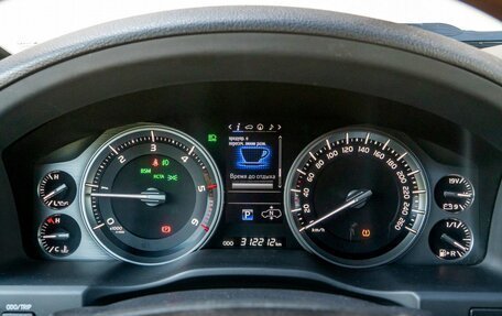 Toyota Land Cruiser 200, 2017 год, 4 849 000 рублей, 20 фотография