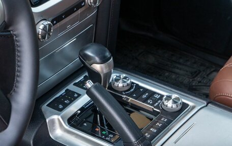 Toyota Land Cruiser 200, 2017 год, 4 849 000 рублей, 31 фотография