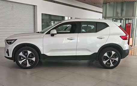 Volvo XC40 I, 2024 год, 3 955 998 рублей, 4 фотография
