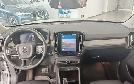 Volvo XC40 I, 2024 год, 3 955 998 рублей, 9 фотография