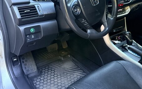 Honda Accord IX рестайлинг, 2013 год, 1 800 000 рублей, 11 фотография