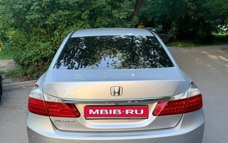 Honda Accord IX рестайлинг, 2013 год, 1 800 000 рублей, 3 фотография