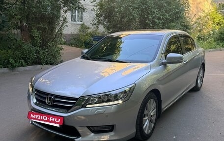 Honda Accord IX рестайлинг, 2013 год, 1 800 000 рублей, 5 фотография