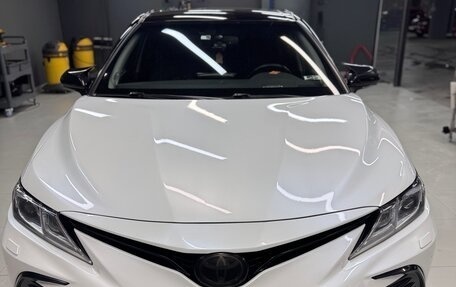 Toyota Camry, 2021 год, 2 700 000 рублей, 10 фотография