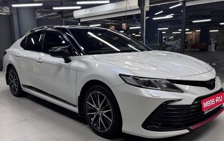 Toyota Camry, 2021 год, 2 700 000 рублей, 13 фотография