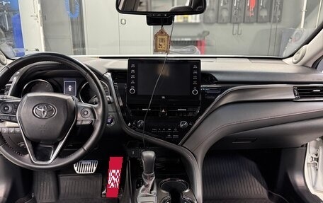 Toyota Camry, 2021 год, 2 700 000 рублей, 7 фотография
