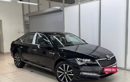 Skoda Superb III рестайлинг, 2025 год, 3 500 000 рублей, 3 фотография