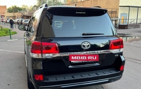 Toyota Land Cruiser 200, 2016 год, 7 100 000 рублей, 4 фотография