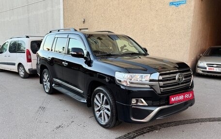 Toyota Land Cruiser 200, 2016 год, 7 100 000 рублей, 7 фотография