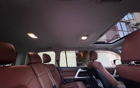 Toyota Land Cruiser 200, 2016 год, 7 100 000 рублей, 17 фотография