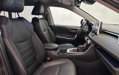 Toyota RAV4, 2021 год, 3 950 000 рублей, 18 фотография