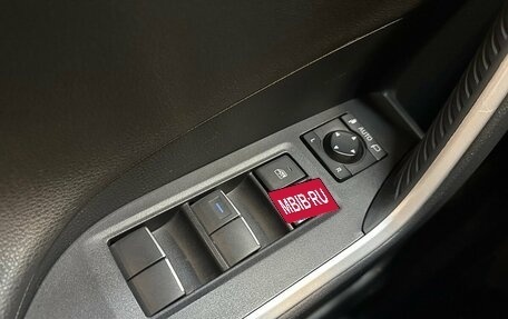 Toyota RAV4, 2021 год, 3 950 000 рублей, 13 фотография
