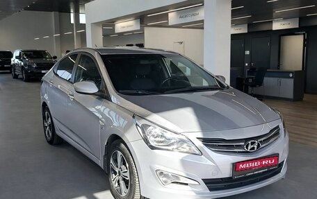 Hyundai Solaris II рестайлинг, 2015 год, 1 099 000 рублей, 1 фотография