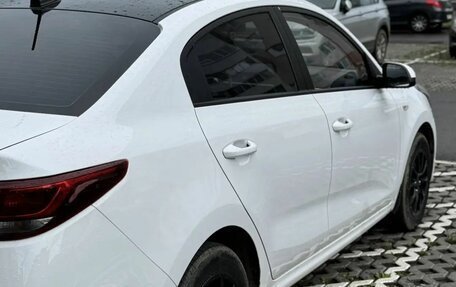KIA Rio IV, 2022 год, 1 700 000 рублей, 3 фотография