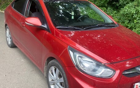 Hyundai Solaris II рестайлинг, 2011 год, 700 000 рублей, 4 фотография