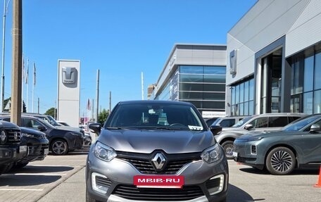 Renault Kaptur I рестайлинг, 2019 год, 1 199 000 рублей, 2 фотография