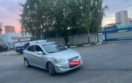 Hyundai Solaris II рестайлинг, 2012 год, 630 000 рублей, 3 фотография