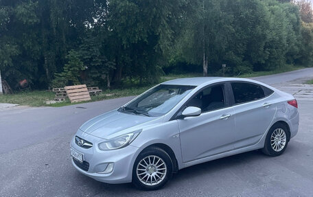 Hyundai Solaris II рестайлинг, 2012 год, 630 000 рублей, 7 фотография