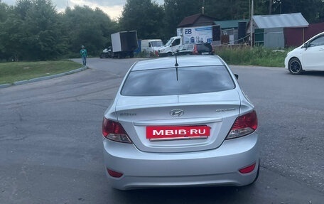 Hyundai Solaris II рестайлинг, 2012 год, 630 000 рублей, 5 фотография