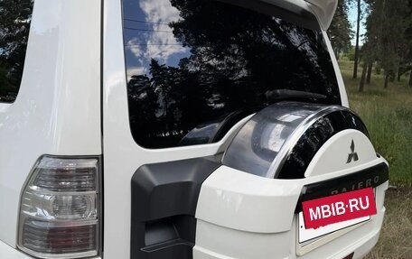 Mitsubishi Pajero IV, 2012 год, 1 950 000 рублей, 3 фотография