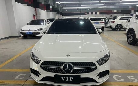Mercedes-Benz A-Класс, 2023 год, 2 000 000 рублей, 2 фотография