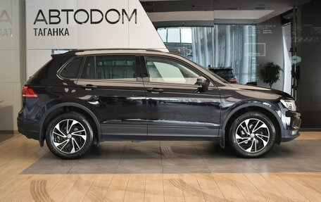 Volkswagen Tiguan II, 2019 год, 1 990 000 рублей, 4 фотография