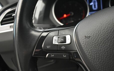 Volkswagen Tiguan II, 2019 год, 1 990 000 рублей, 10 фотография