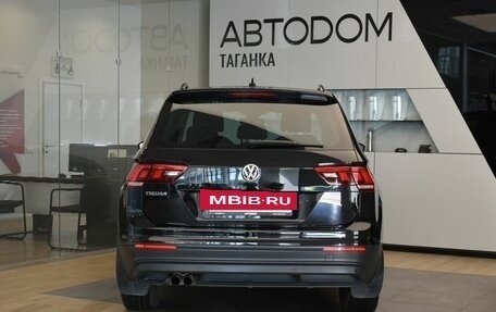 Volkswagen Tiguan II, 2019 год, 1 990 000 рублей, 6 фотография