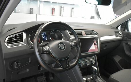 Volkswagen Tiguan II, 2019 год, 1 990 000 рублей, 18 фотография