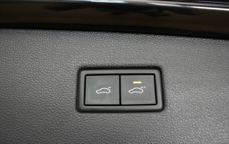 Volkswagen Tiguan II, 2019 год, 1 990 000 рублей, 20 фотография