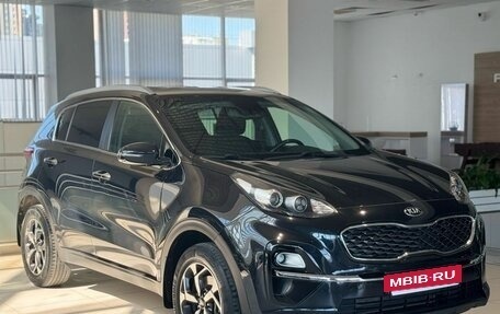 KIA Sportage IV рестайлинг, 2019 год, 2 000 000 рублей, 3 фотография
