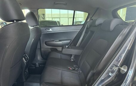 KIA Sportage IV рестайлинг, 2019 год, 2 000 000 рублей, 21 фотография