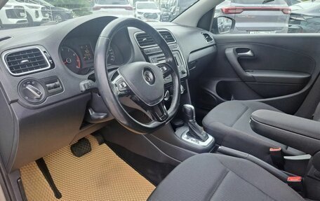 Volkswagen Polo VI (EU Market), 2017 год, 1 220 000 рублей, 5 фотография