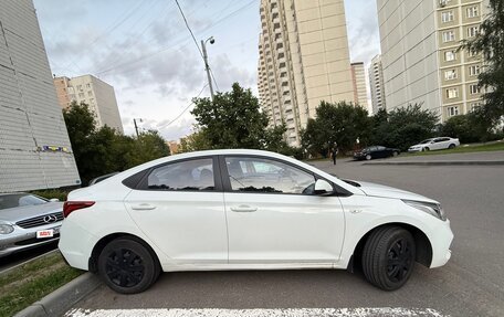 Hyundai Solaris II рестайлинг, 2018 год, 930 000 рублей, 7 фотография