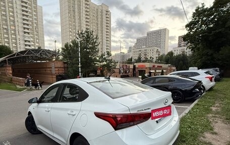 Hyundai Solaris II рестайлинг, 2018 год, 930 000 рублей, 4 фотография