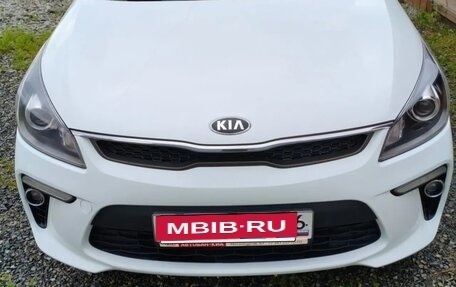 KIA Rio IV, 2017 год, 1 400 000 рублей, 2 фотография