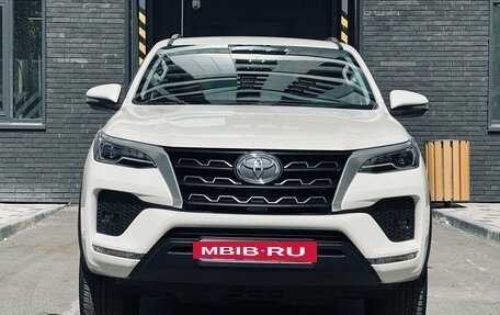 Toyota Fortuner II, 2022 год, 4 100 000 рублей, 4 фотография