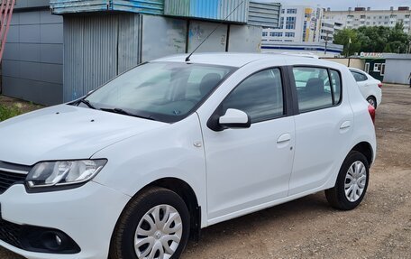 Renault Sandero II рестайлинг, 2016 год, 529 000 рублей, 2 фотография