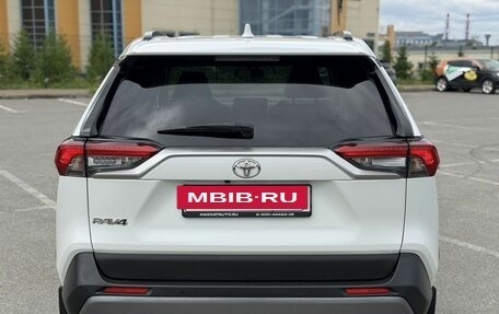 Toyota RAV4, 2020 год, 3 100 000 рублей, 5 фотография