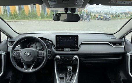 Toyota RAV4, 2020 год, 3 100 000 рублей, 23 фотография