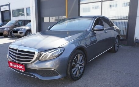 Mercedes-Benz E-Класс, 2018 год, 3 300 000 рублей, 1 фотография