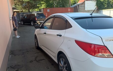 Hyundai Solaris II рестайлинг, 2015 год, 1 000 050 рублей, 4 фотография