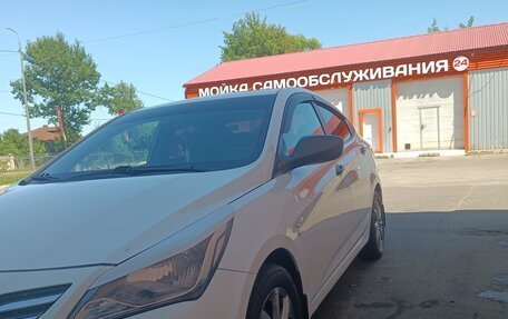 Hyundai Solaris II рестайлинг, 2015 год, 1 000 050 рублей, 3 фотография