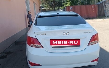 Hyundai Solaris II рестайлинг, 2015 год, 1 000 050 рублей, 5 фотография