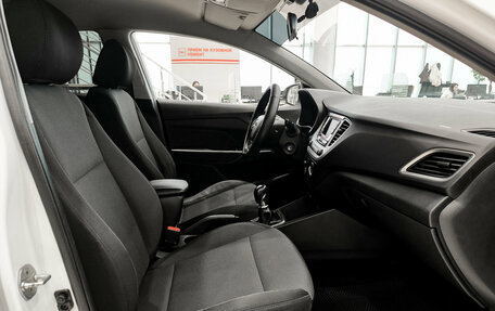 Hyundai Solaris II рестайлинг, 2017 год, 950 000 рублей, 13 фотография