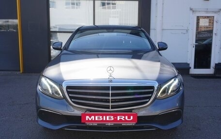 Mercedes-Benz E-Класс, 2018 год, 3 300 000 рублей, 2 фотография