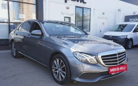 Mercedes-Benz E-Класс, 2018 год, 3 300 000 рублей, 3 фотография